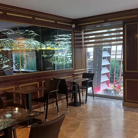 Cagyigit Hotel *
